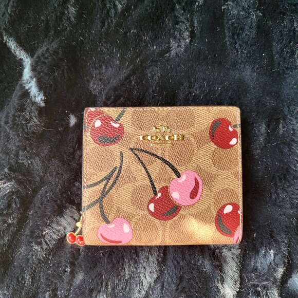 Coach Snap Wallet In Signature Canvas With Cherry Print - Picture 1 of 2